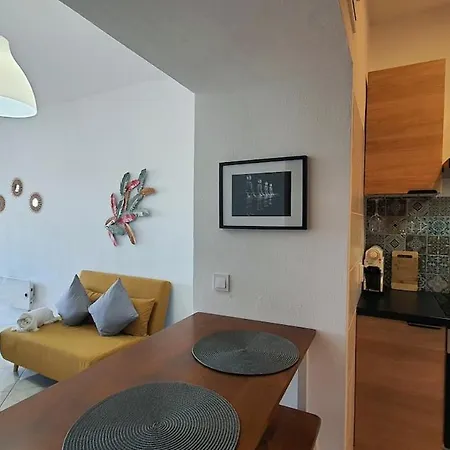 Front Ocean View Apartman