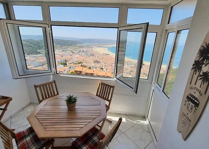 Front Ocean View Daire Nazaré