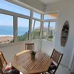 Front Ocean View Apartman *
