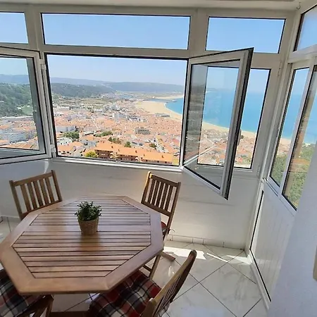 Front Ocean View Appartamento Nazaré