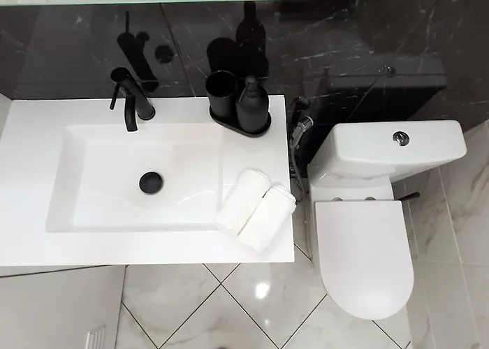 דירה Front Ocean View נאזרה